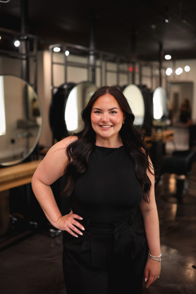 Kennedy Stylist Ambiance Salon